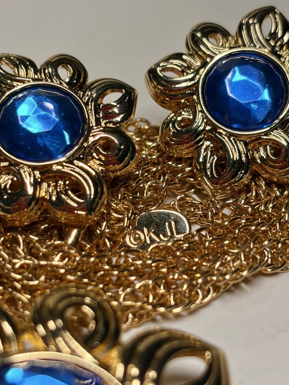 Vintage KJL Kenneth Jay Lane Blue Cabochon Necklace Clip Earrings Set Signed - Picture 13 of 15